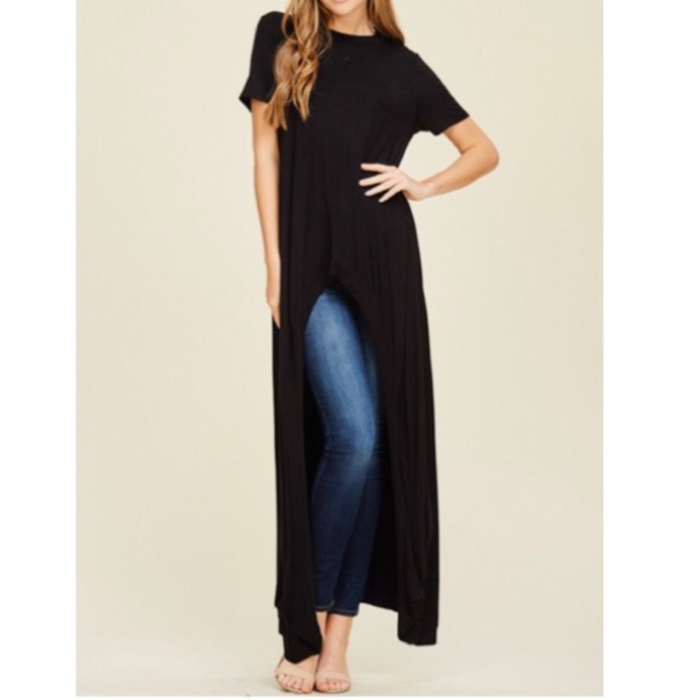 ✨LAST ONE✨High low 3/4 sleeve top - Picture 3 of 6